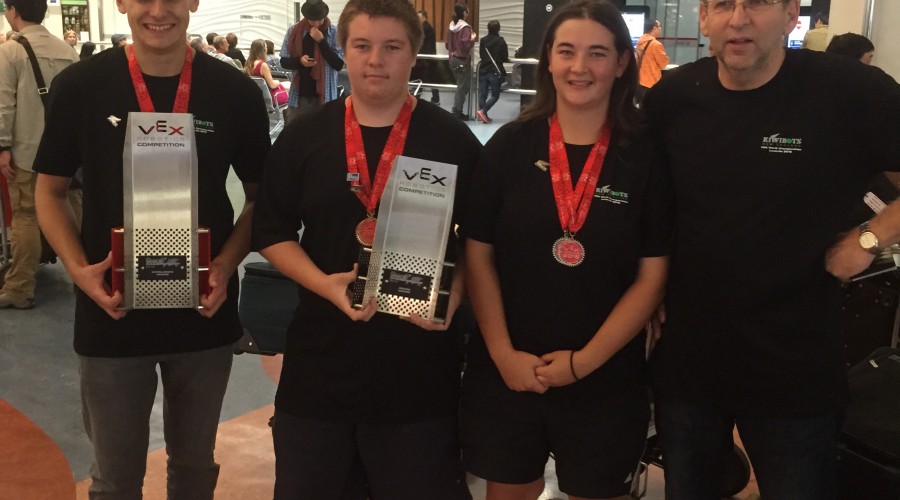 Glenfield College Wins Vex Robotics World Championship!